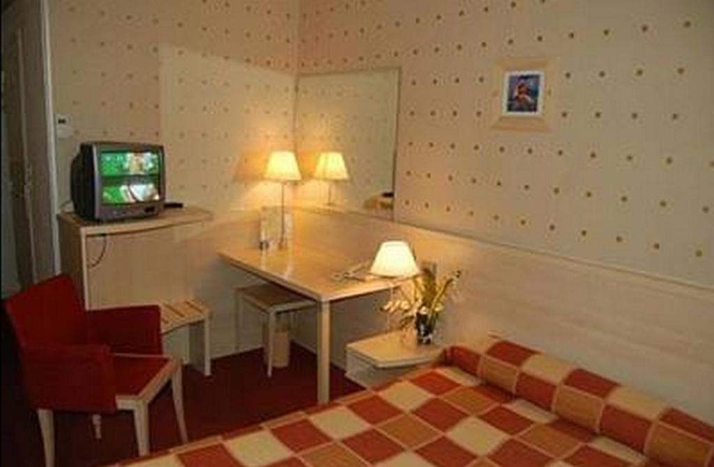 Hotel Athena Part-Dieu リヨン 部屋 写真