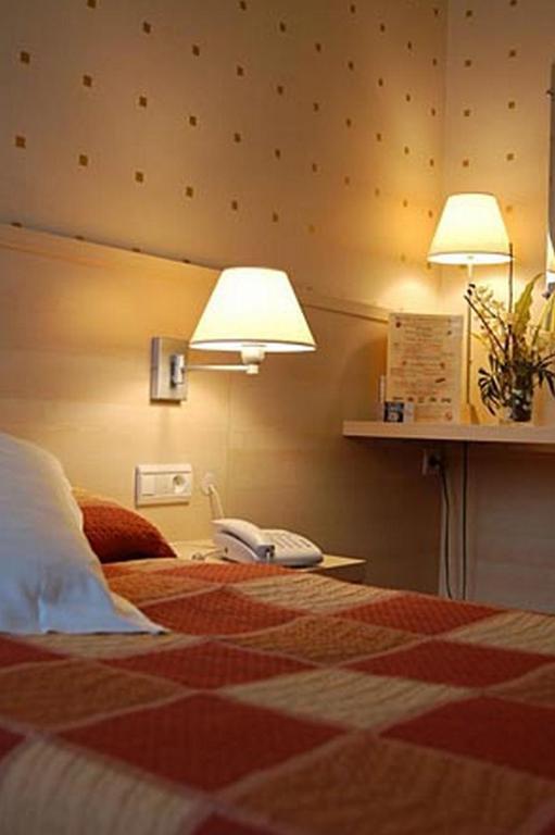 Hotel Athena Part-Dieu リヨン 部屋 写真